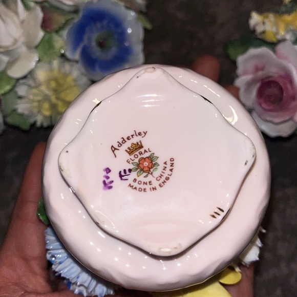 "Royal Adderley" Bone China Floral Figurines. THREE for 1 Price. Vintage style. - Picture 4 of 4